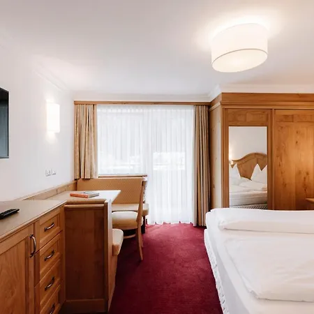 Hotel Ingram